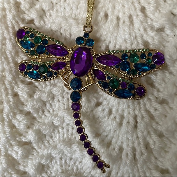 Other - NWT dragonfly ornament - purple & teal piece on gold tone use as an ornament